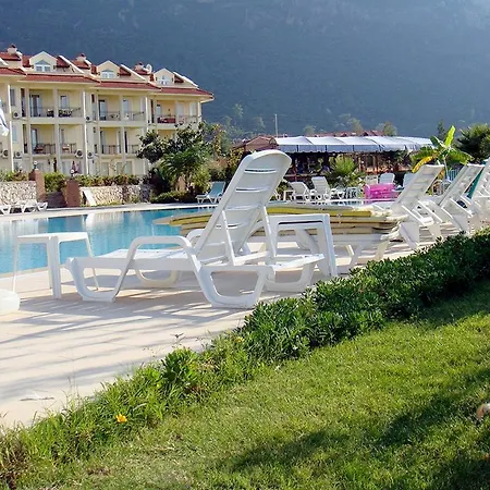 בית נופש Pinara 9 פאטהיה